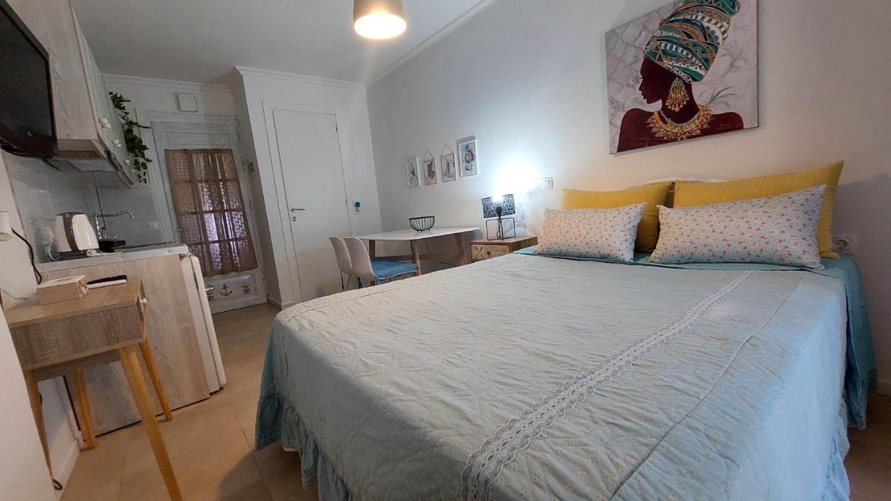 Nias Studio Apartment Perama  Exterior photo